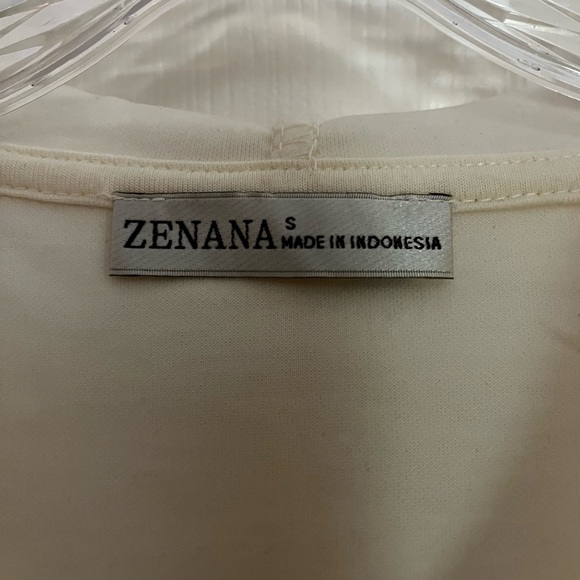 Zenana /women’s NWOT Cream Zip-up Hoodie Size S - Picture 3 of 8
